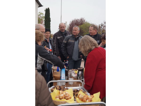 Kleine Stärkung für die Biker am Kapellchen